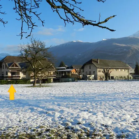 D'annecy T2 Grand Jardin *